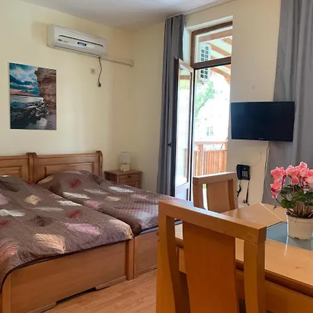 Apartment Garden Of Eden- Sweet Dreams Rey&mar Saint *