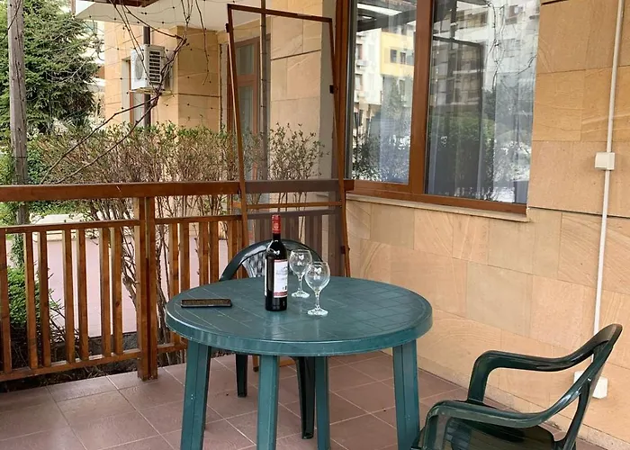 Апартаменти Garden Of Eden- Sweet Dreams Rey&mar Saint