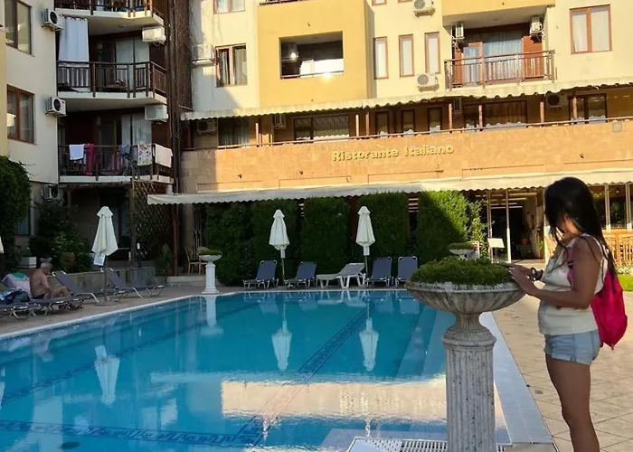 Апартаменти Garden Of Eden- Sweet Dreams Rey&mar Saint *