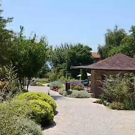 Garden Of Eden- м104 Reymar Apartmán *