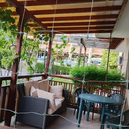 Garden Of Eden- м104 Reymar Apartmán *